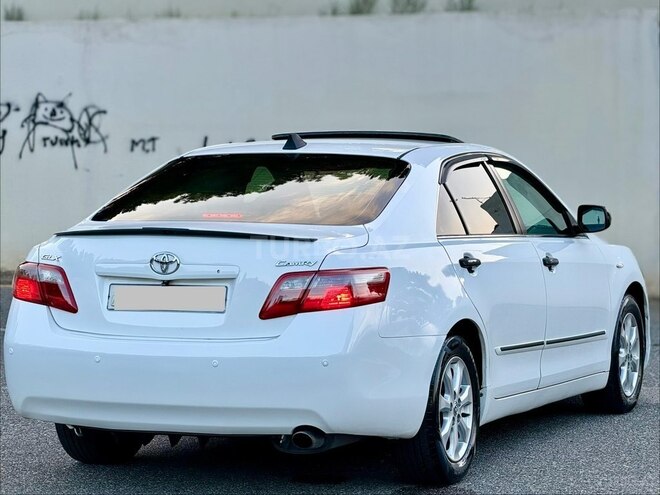 Toyota Camry-6