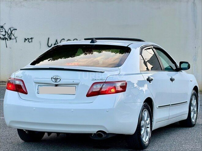 Toyota Camry-10