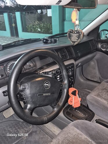 Opel Vectra-10