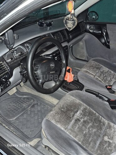 Opel Vectra-7