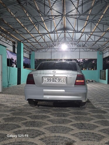 Opel Vectra-6
