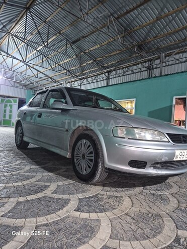 Opel Vectra-3