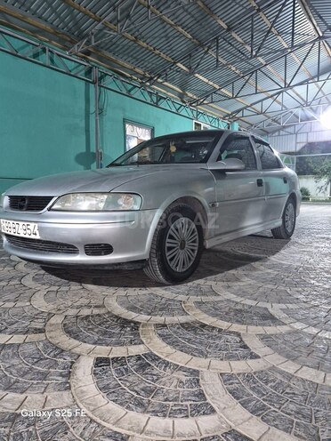 Opel Vectra-2