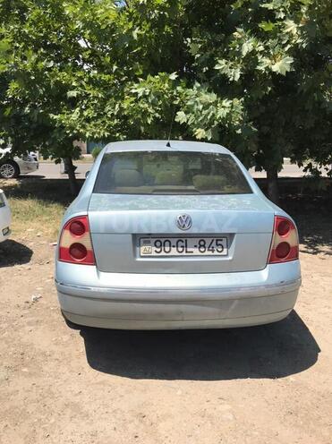 Volkswagen Passat-2