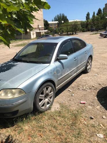 Volkswagen Passat-5