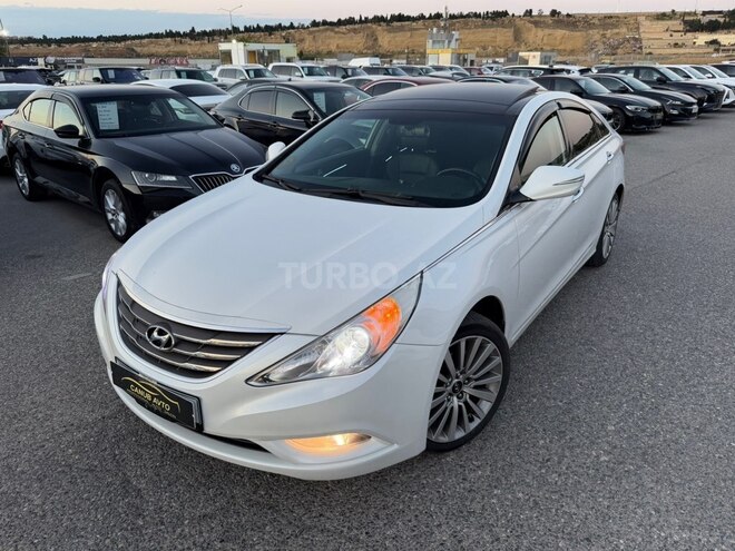 Hyundai Sonata-2