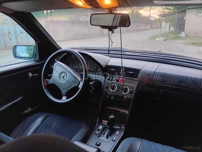 Mercedes C 180-8