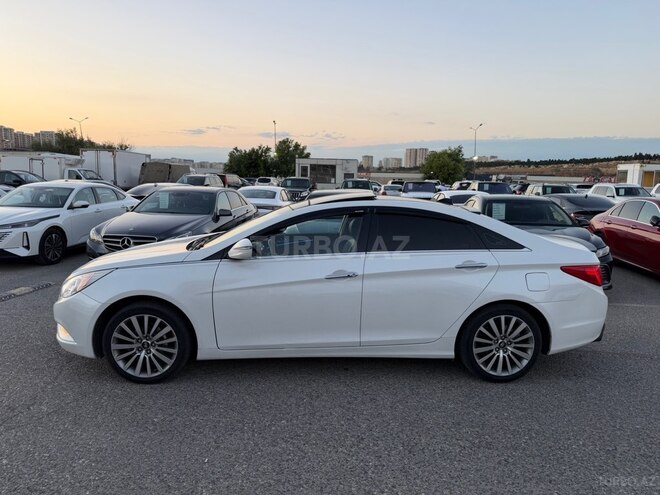 Hyundai Sonata-6