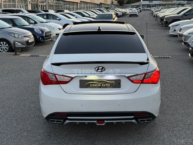Hyundai Sonata-9