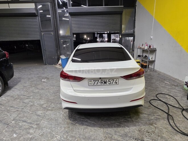 Hyundai Avante-2