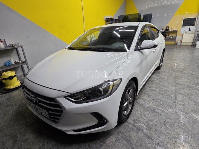 Hyundai Avante-3