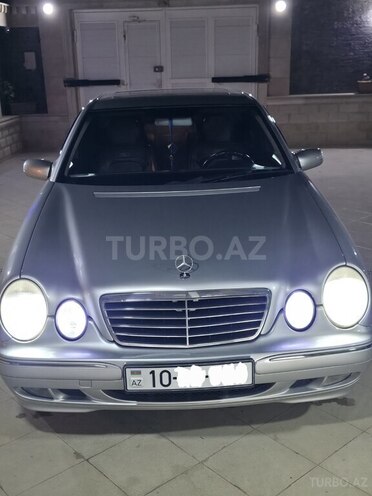 Mercedes E 240-2