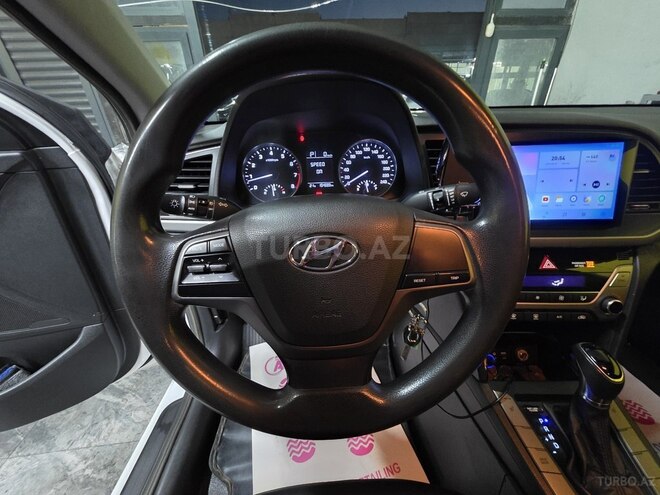 Hyundai Avante-7
