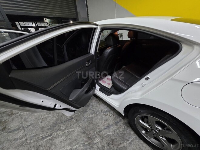 Hyundai Avante-10