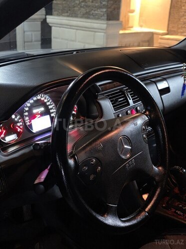 Mercedes E 240-7