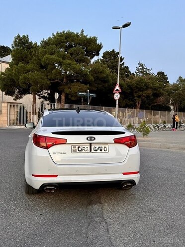 Kia Optima-4