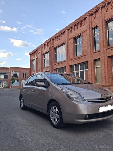 Toyota Prius-3