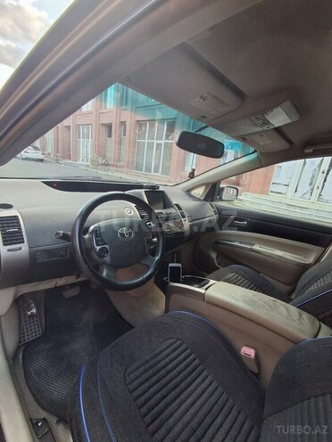 Toyota Prius-6