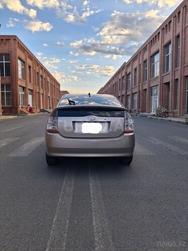 Toyota Prius-2