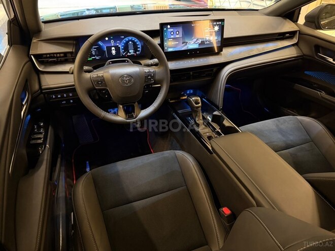 Toyota Camry-11