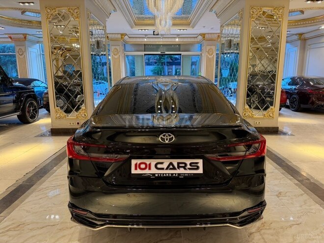 Toyota Camry-8