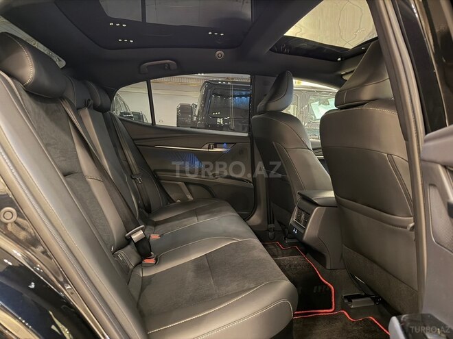 Toyota Camry-13