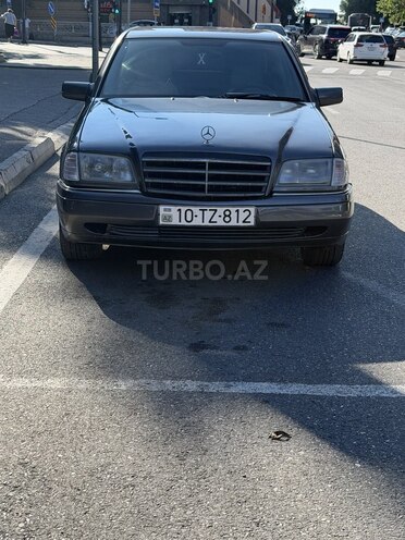 Mercedes C 200-1