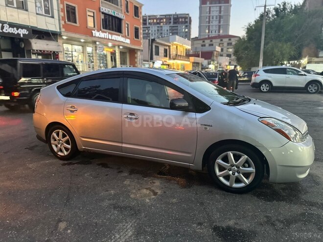 Toyota Prius-4