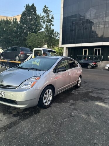 Toyota Prius-5