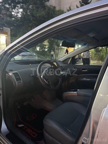 Toyota Prius-9