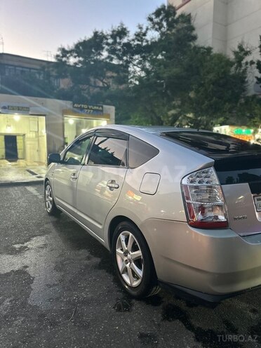 Toyota Prius-7