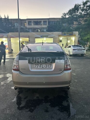 Toyota Prius-2