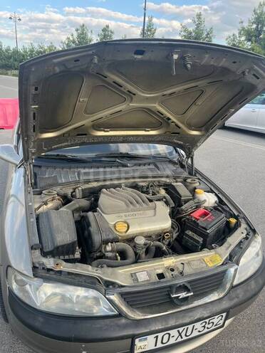 Opel Vectra-9