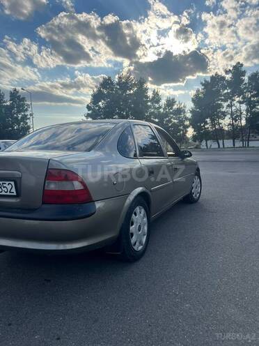 Opel Vectra-3