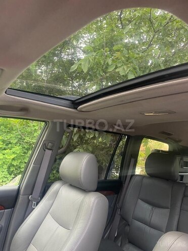 Toyota Land Cruiser Prado-8