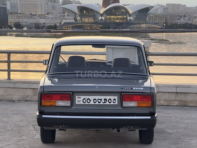LADA (VAZ) 2107-5