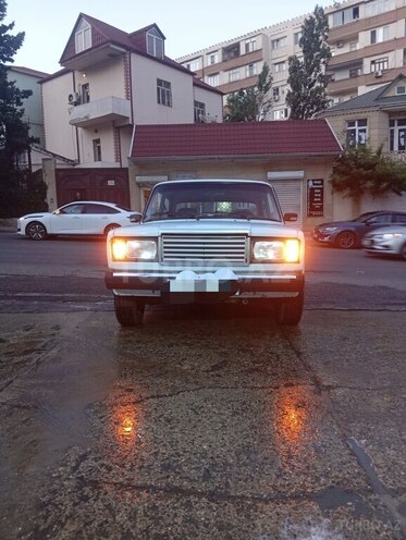 LADA (VAZ) 2107-1