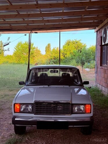 LADA (VAZ) 2107-2
