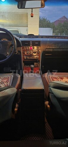 Mercedes C 220-9