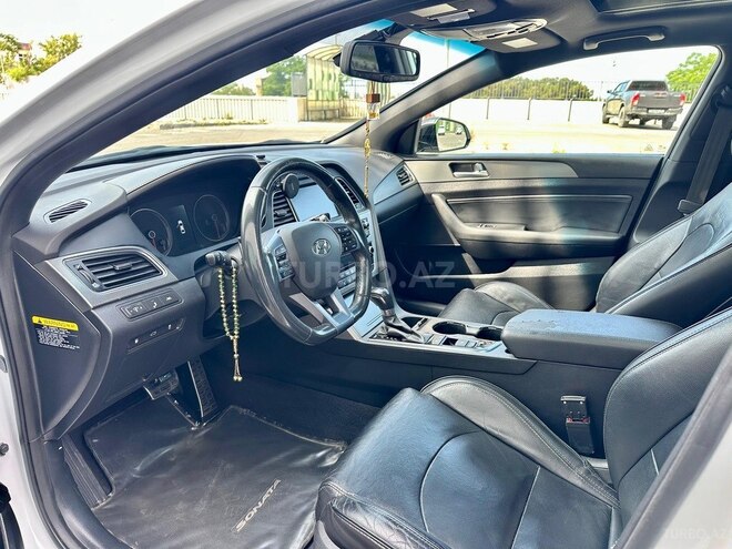 Hyundai Sonata-13