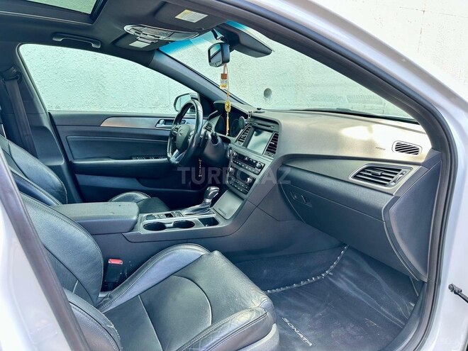 Hyundai Sonata-10