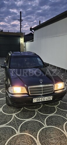 Mercedes C 220-12