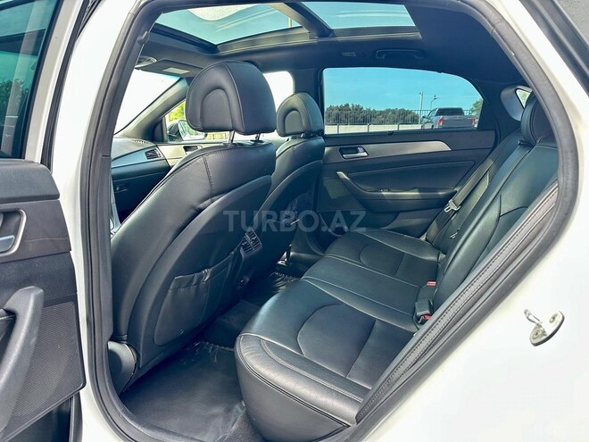 Hyundai Sonata-4