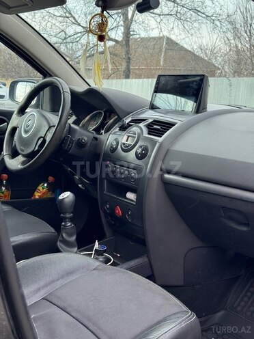 Renault Megane-7