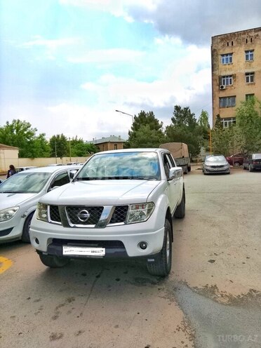 Nissan Navara-5