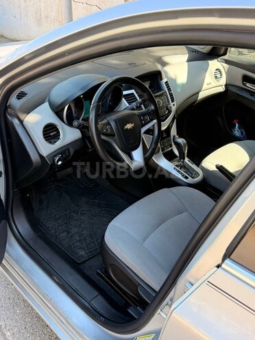 Chevrolet Cruze-5