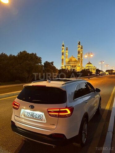 Kia Sorento-2