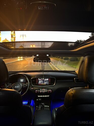 Kia Sorento-8