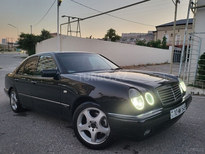 Mercedes E 280-2