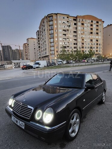 Mercedes E 280-7